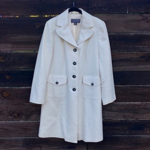 Ann Taylor Jackets & Blazers - ✨ ANN TAYLOR Beautiful Cream Coat